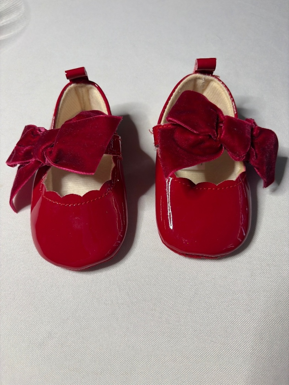 Red Patten faux Leather Baby Shoes with Bow size 6 to 9 months